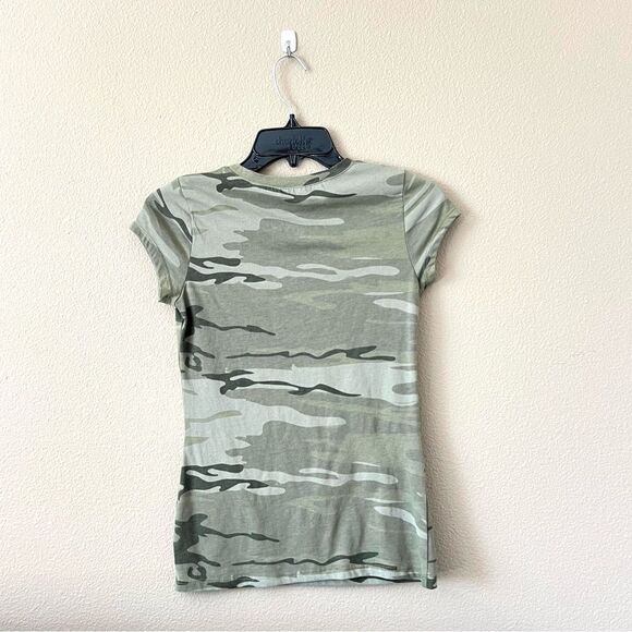 “Let’s Go Get Lost” Camo Tee - Picture 4 of 4